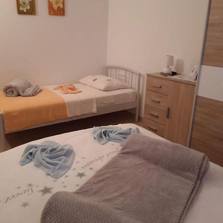 Apartment Perla Pirovac Kültér fotó
